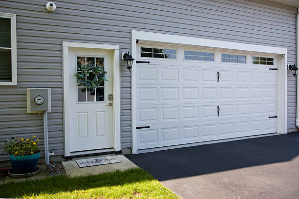 24/7 Emergency Garage Door Panel Replacement experts in Mason County County, TX
